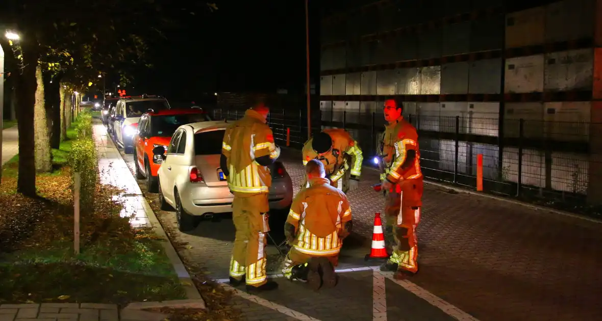 Brandweer doet onderzoek naar chemische lucht in zorgcentrum - Foto 6