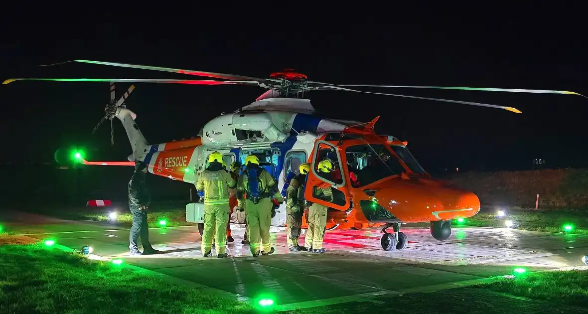 Kustwacht helikopter evacueerd patiënt van cruiseschip