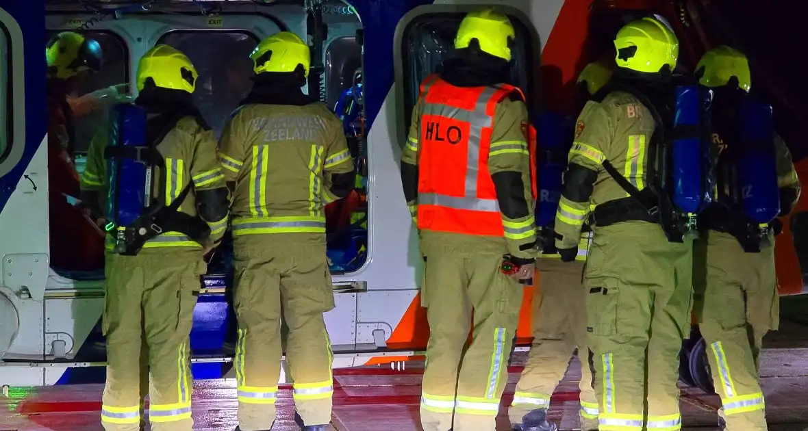 Kustwacht helikopter evacueerd patiënt van cruiseschip - Foto 4