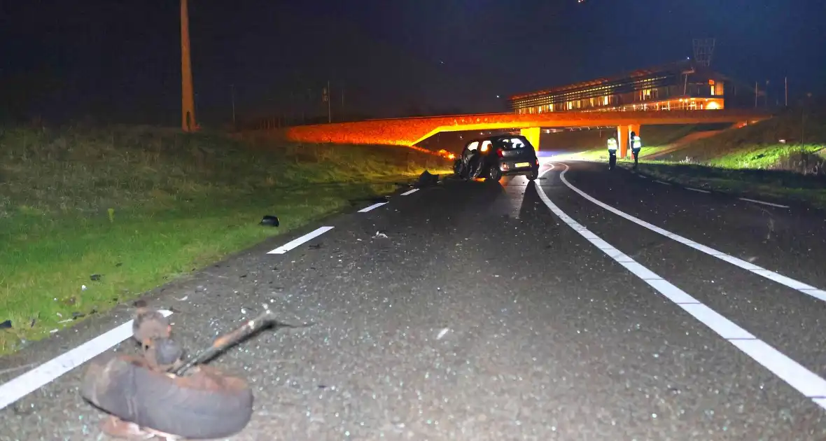 Persoon slaat op vlucht na crash en laat ravage en zwaargewonde achter - Foto 8