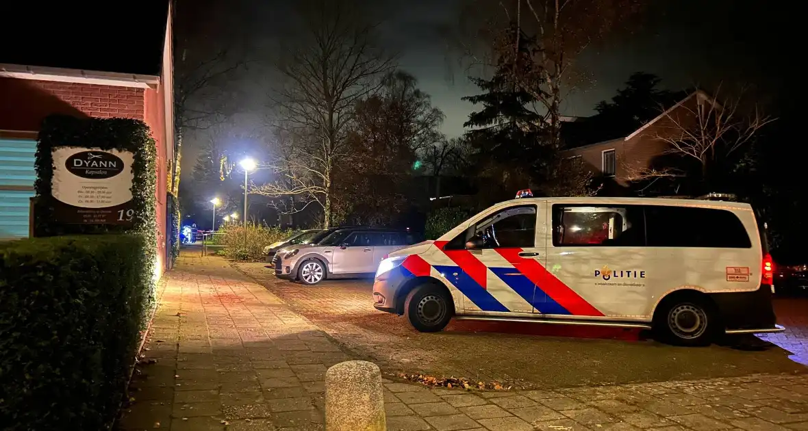 Persoon neergestoken op straat - Foto 3