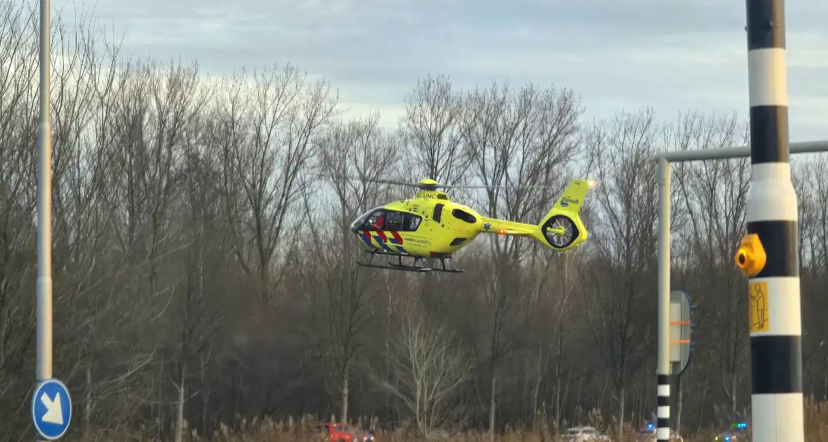 Automobilist zwaargewond bij aanrijding met boom - Foto 6