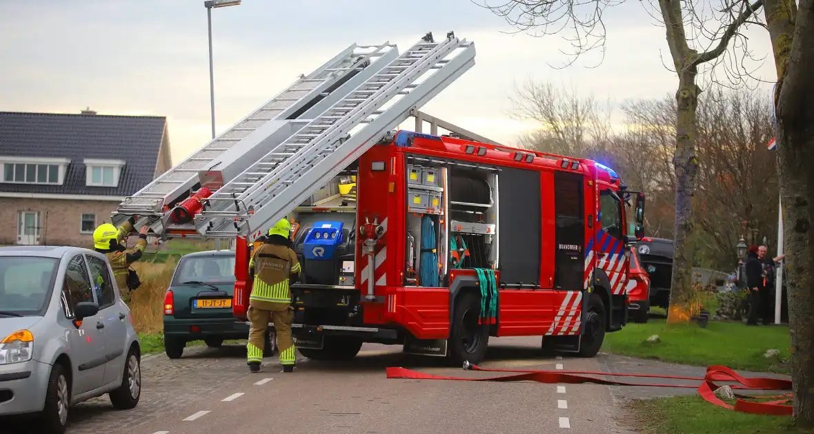 Gasflessen ontploft bij brand op tuindersvereniging