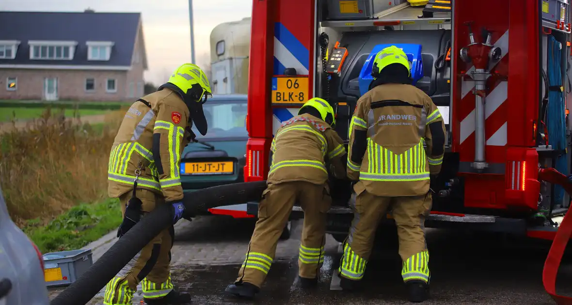 Gasflessen ontploft bij brand op tuindersvereniging - Foto 3