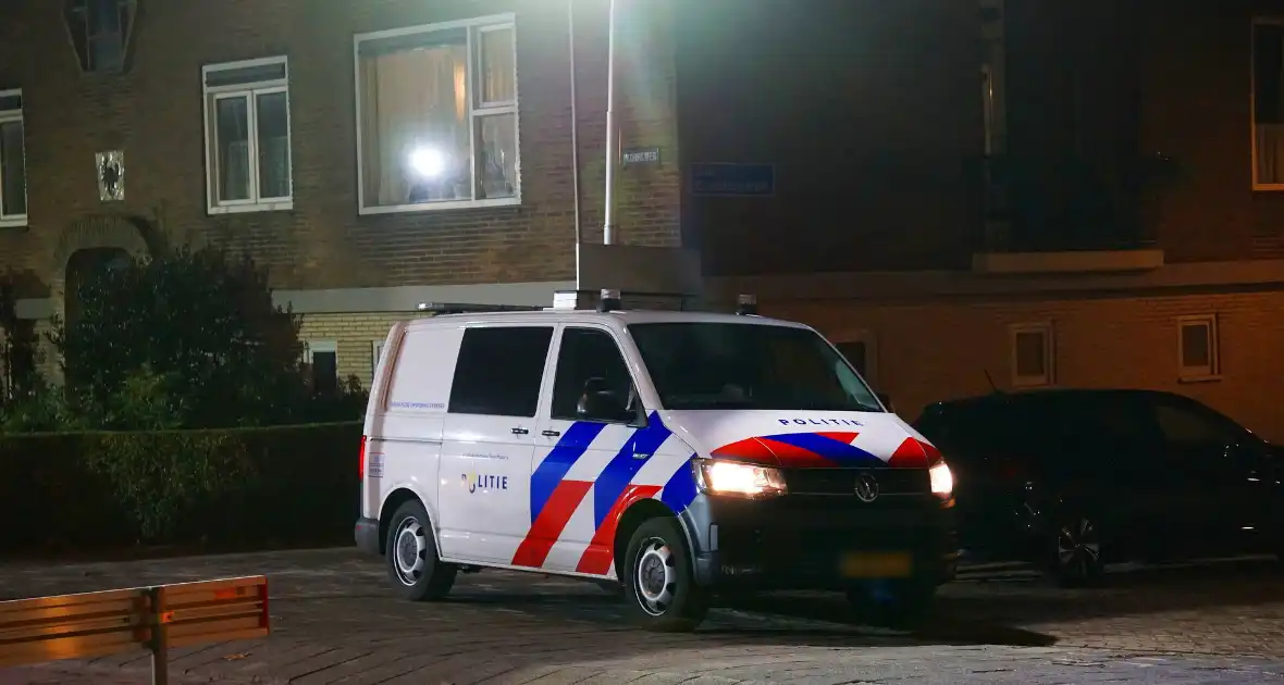 Twee gewonden nadat auto op boom klapt - Foto 10