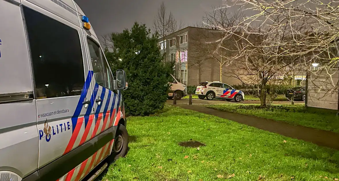 Onderzoek bij woning na explosie en brand - Foto 3