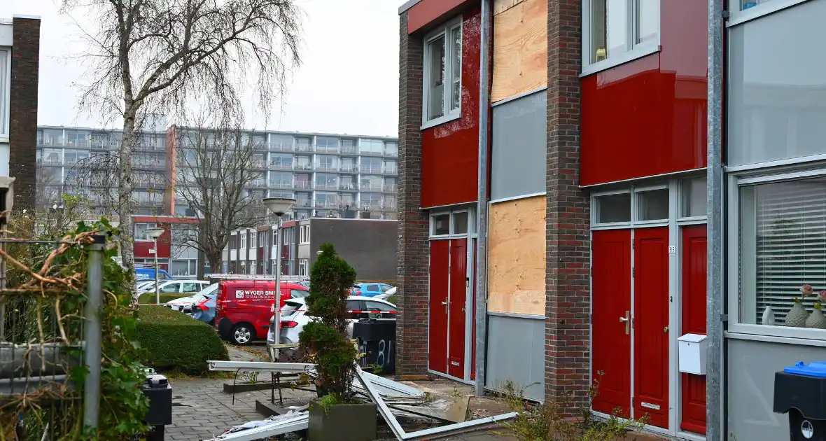 Woning dichtgetimmerd na nachtelijk explosie - Foto 1