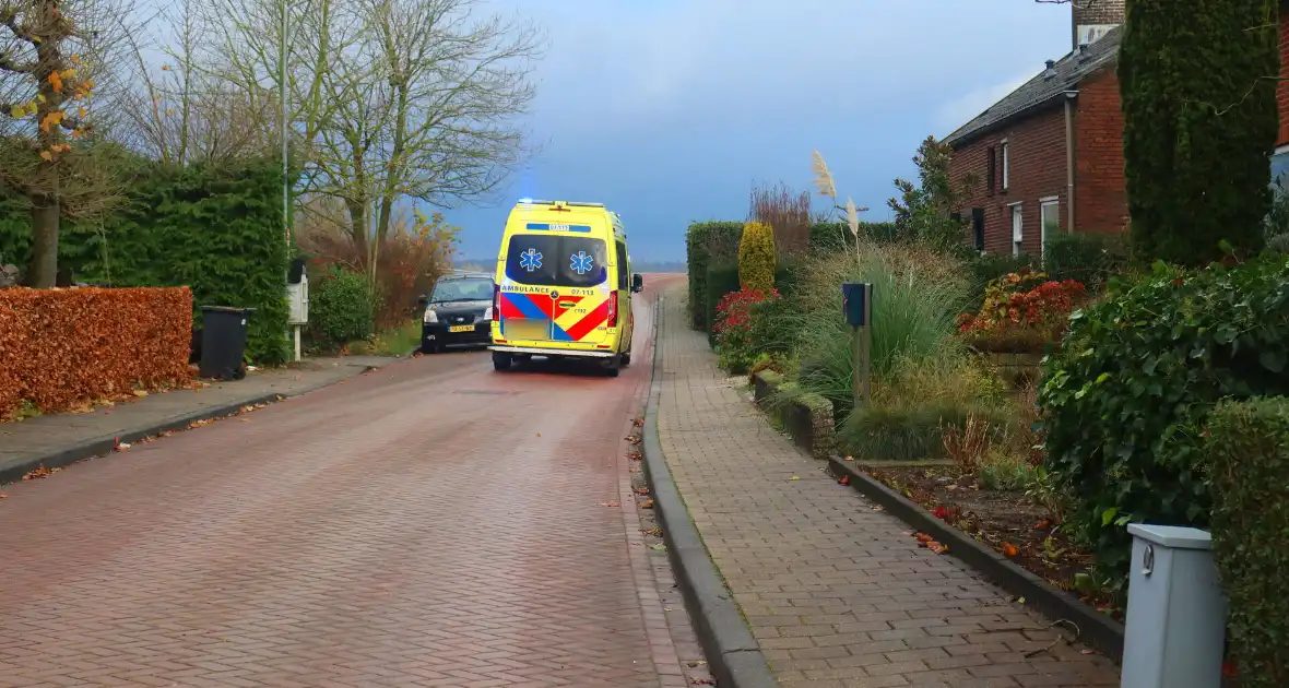 Traumahelikopter geland voor medische incident - Foto 4