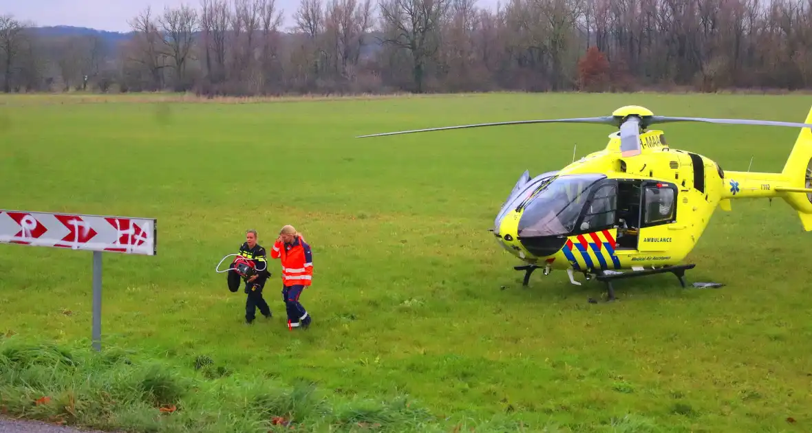 Traumahelikopter geland voor medische incident - Foto 6