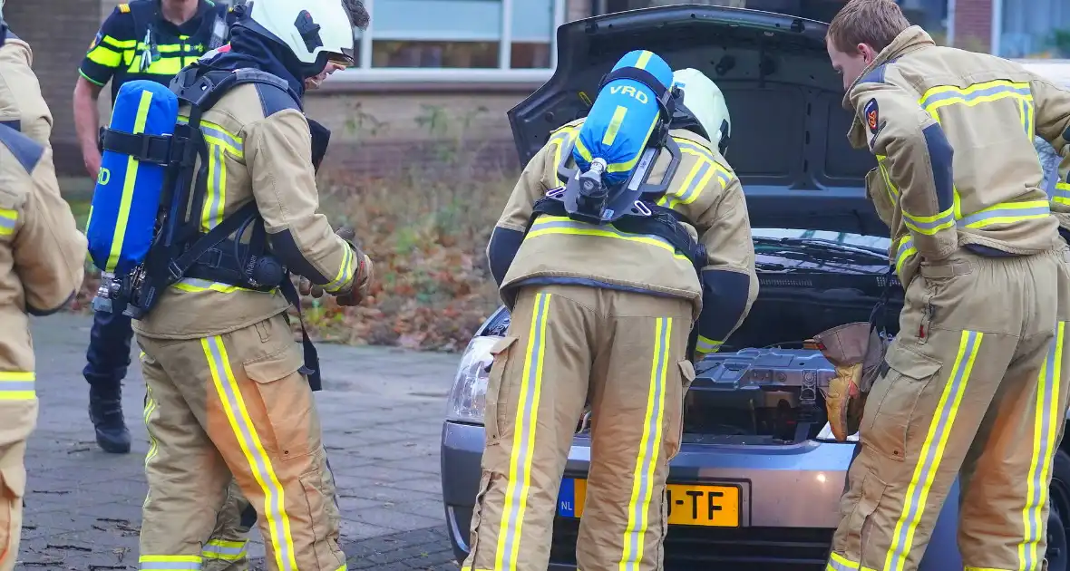 Bestuurster flink geschrokken door autobrand - Foto 1