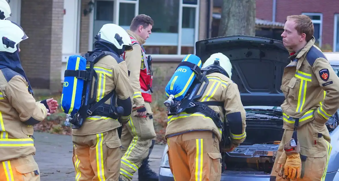 Bestuurster flink geschrokken door autobrand - Foto 2