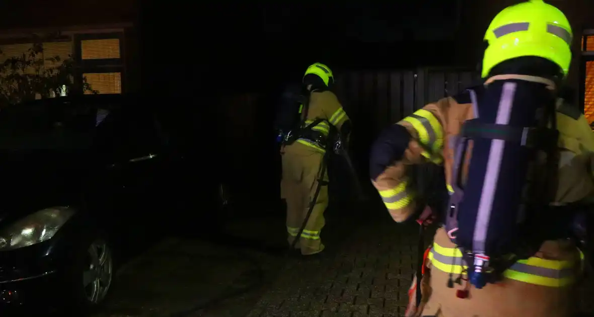 Politie onderzoekt mogelijke brandstichting na containerbrand - Foto 2