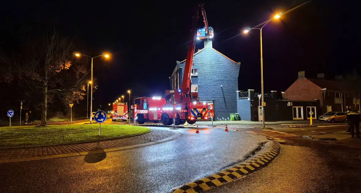 Rotonde geblokkeerd door brandweer wegens schoorsteenbrand - Foto 6