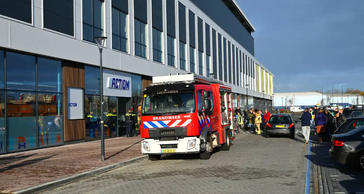 Meerdere medewerkers onwel door vreemde lucht - Foto 1