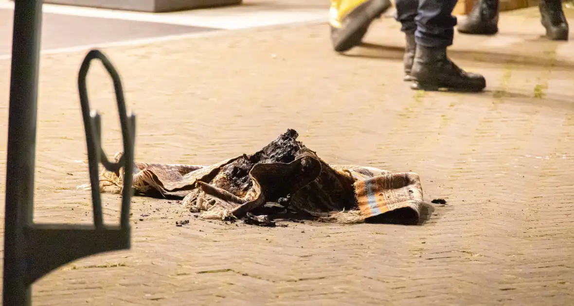 Brandend kleed zorgt voor rookontwikkeling in appartement - Foto 5