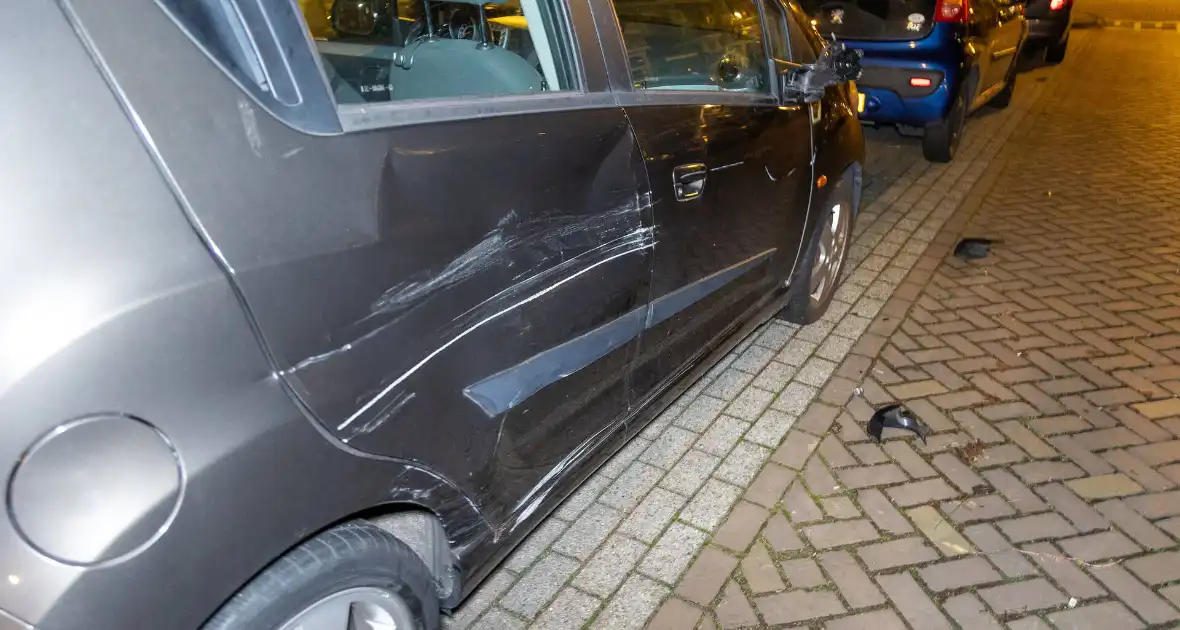 Motorrijder vlucht na aanrijdingen tijdens achtervolging - Foto 10