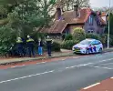 Politie rijdt scooterrijder klem tijdens achtervolging