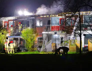 Persoon naar ziekenhuis door woningbrand