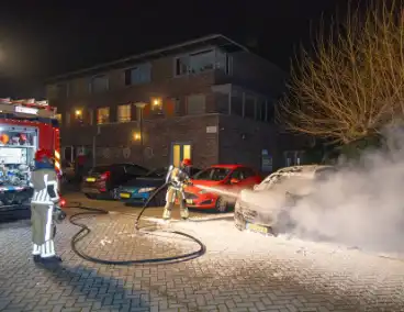 Brandweer ingezet voor autobrand