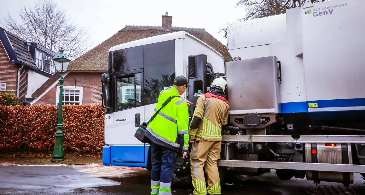 Brand in motor van vrachtwagen - Foto 5