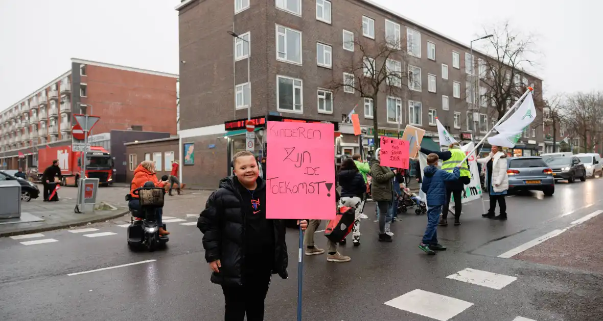 Kinderen vechten voor hun clubhuis met creatieve actie - Foto 1