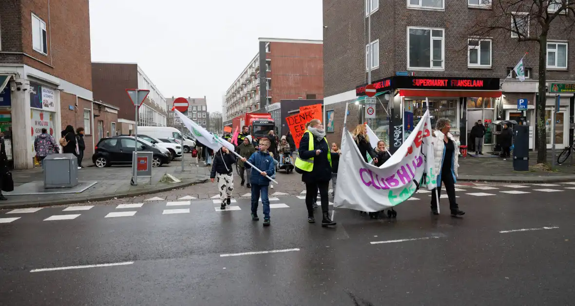 Kinderen vechten voor hun clubhuis met creatieve actie - Foto 3