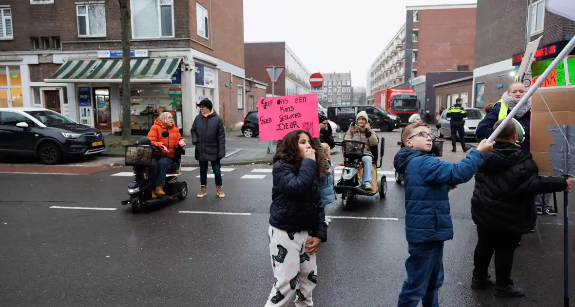 Kinderen vechten voor hun clubhuis met creatieve actie - Foto 6