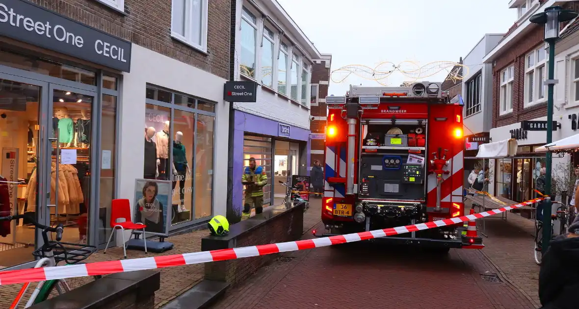 Drukke winkelstraat afgesloten wegens gaslucht - Foto 1