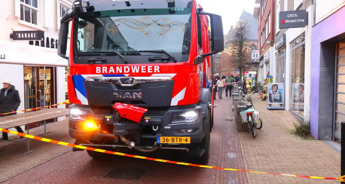 Drukke winkelstraat afgesloten wegens gaslucht - Foto 2