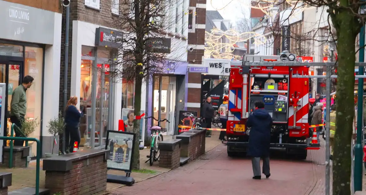 Drukke winkelstraat afgesloten wegens gaslucht - Foto 4