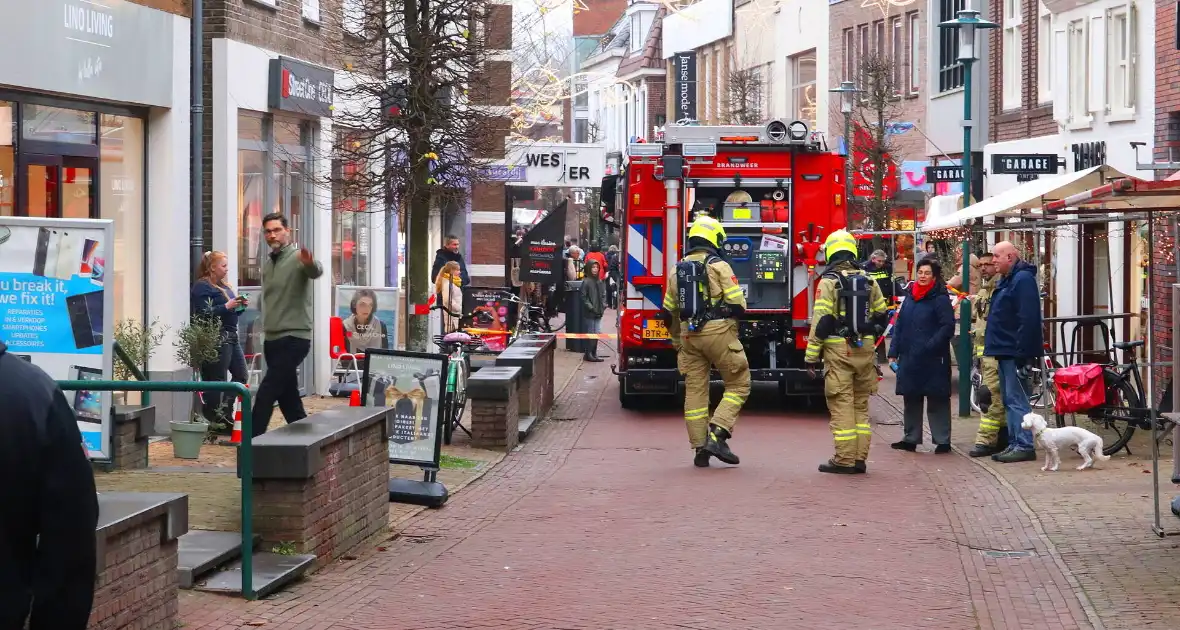 Drukke winkelstraat afgesloten wegens gaslucht - Foto 7