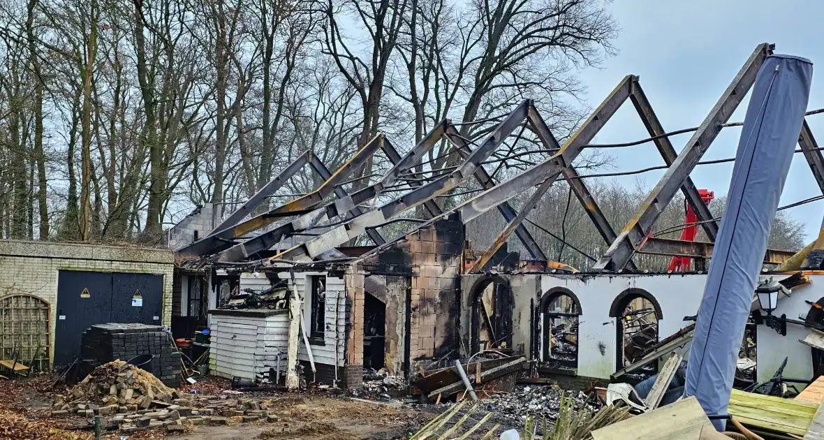 Pannenkoekenhuis compleet verwoest na enorme brand - Foto 10