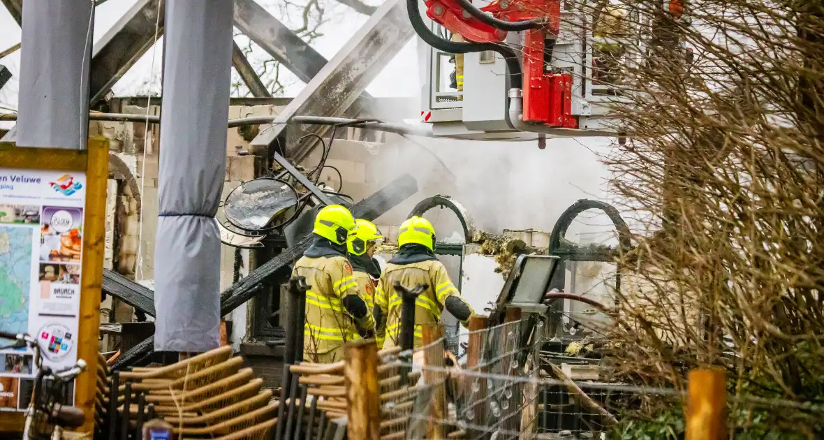 Pannenkoekenhuis compleet verwoest na enorme brand - Foto 12