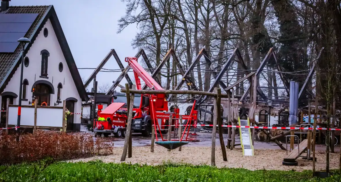 Pannenkoekenhuis compleet verwoest na enorme brand - Foto 5