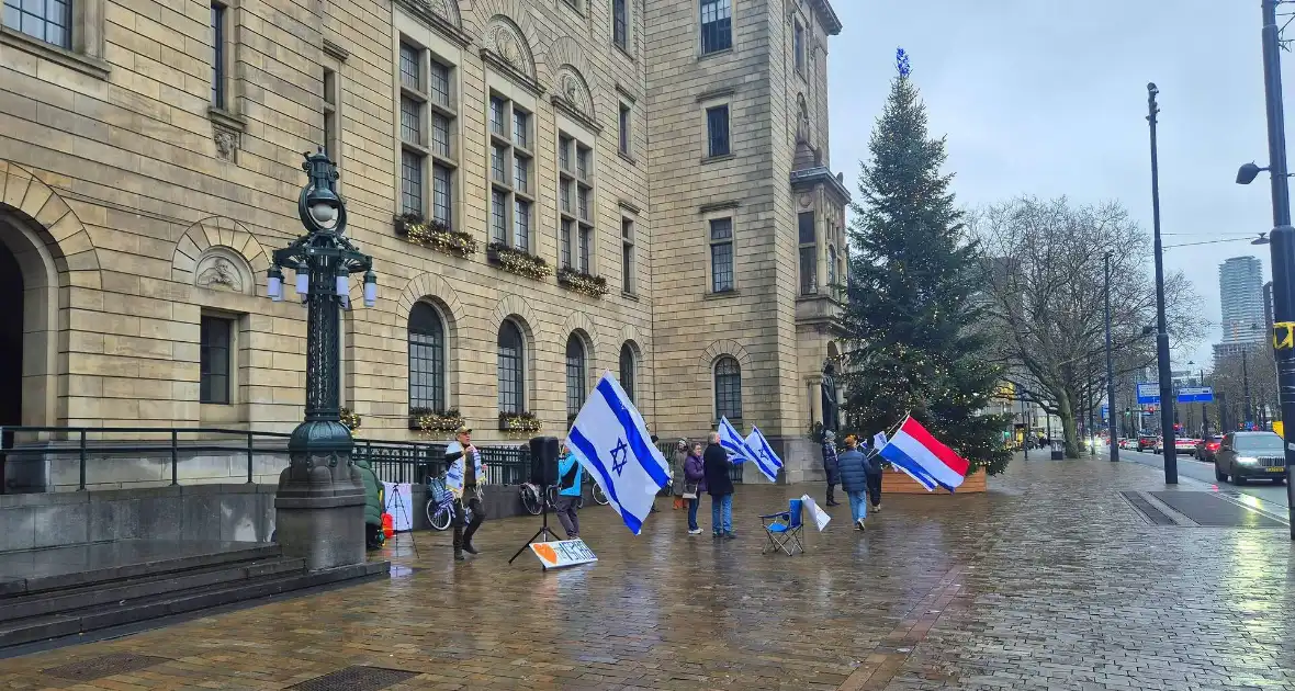 Pro-Israël-demonstratie voor stadhuis