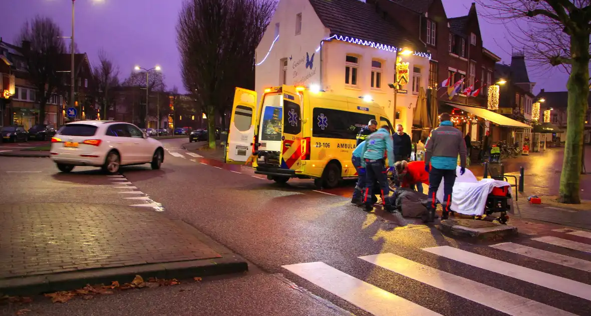 Fietsster botst tegen stoeprand - Foto 5