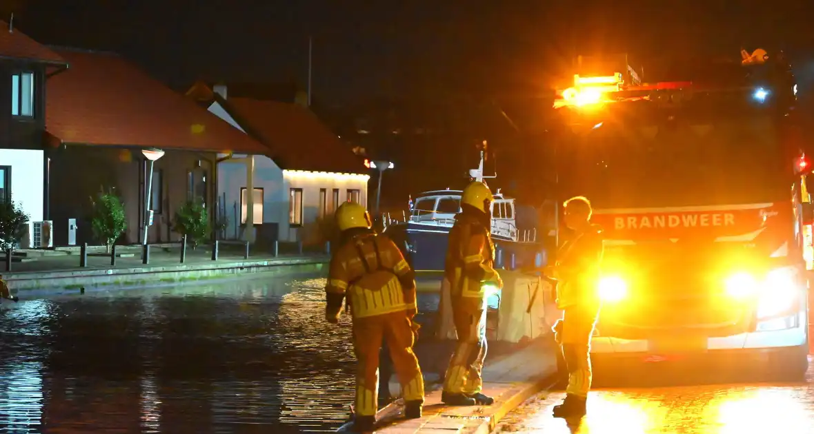 Twee personen uit water gered na ongeval