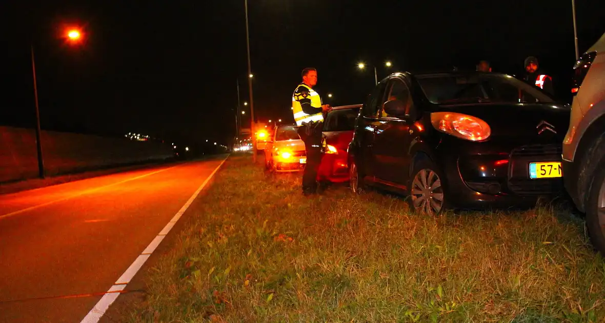 Auto's komen in botsing op N201 - Foto 8