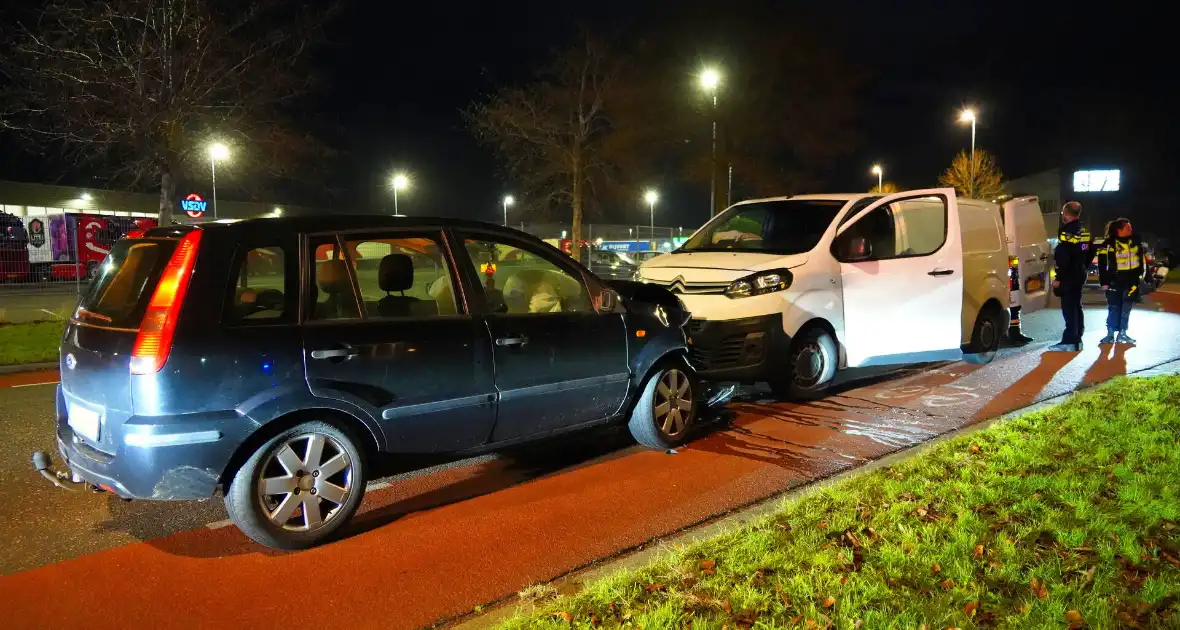 Bestuurder aangehouden na frontale aanrijding