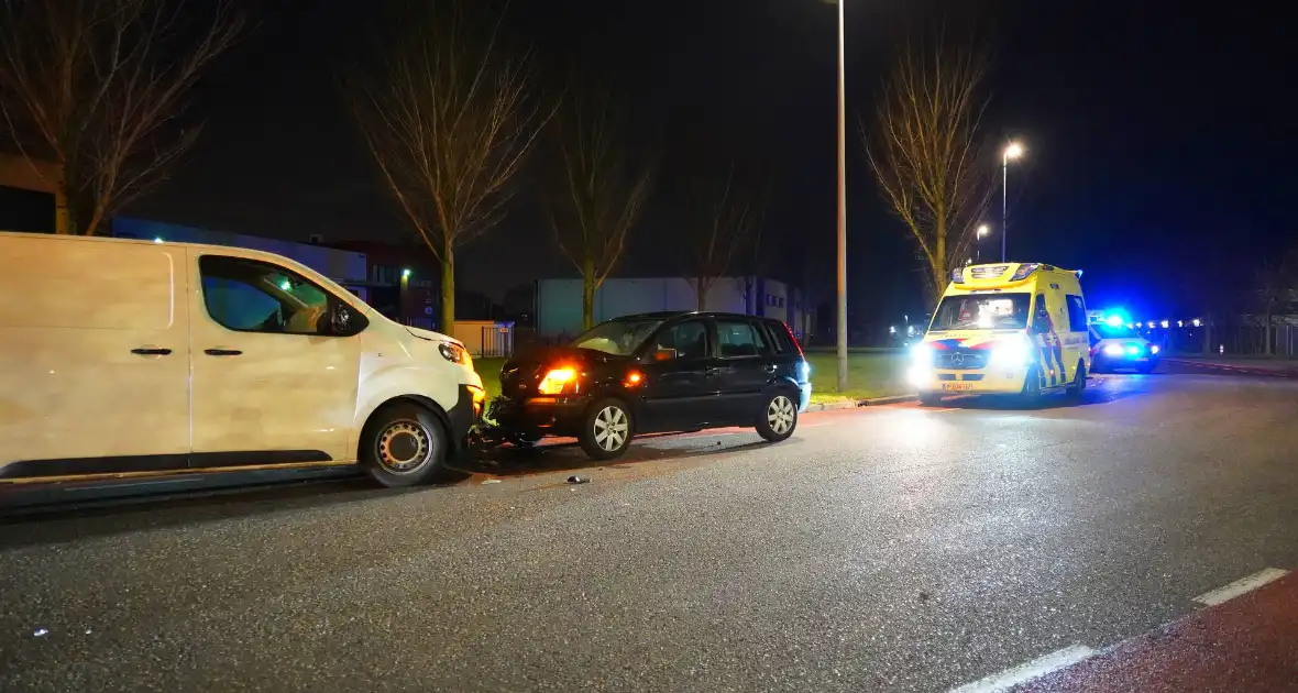 Bestuurder aangehouden na frontale aanrijding - Foto 4