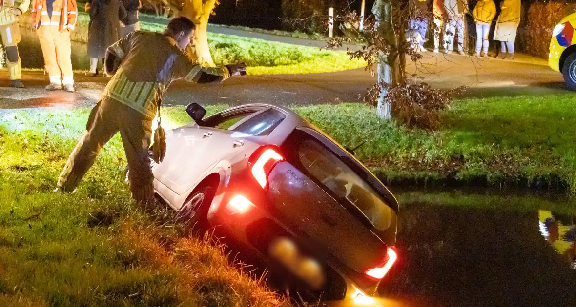 Beschonken automobilist raakt te water - Foto 3