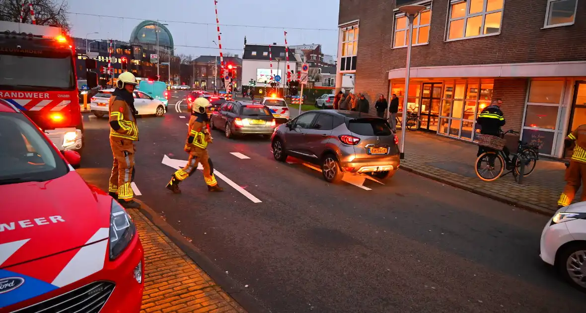 Brandweer onderzoekt gaslucht in reisbureau - Foto 1