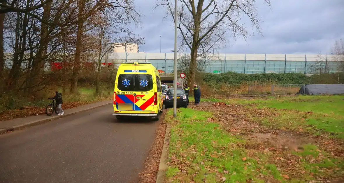 Twee botsen op elkaar - Foto 4