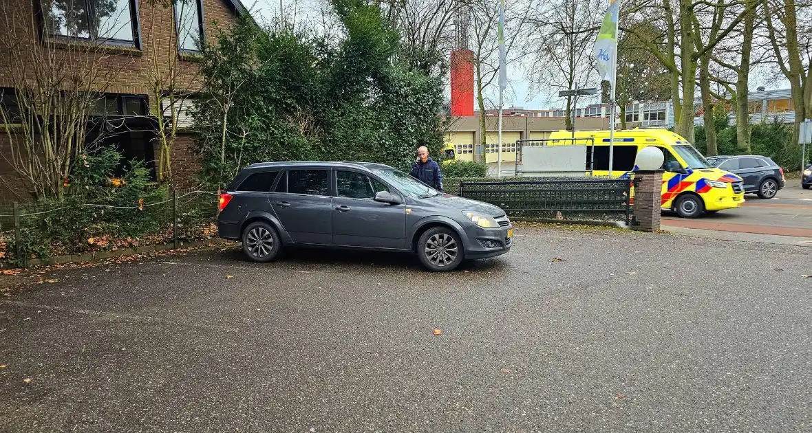 E-biker en automobilist met elkaar in botsing - Foto 3