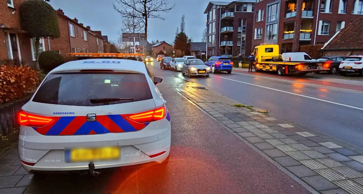 Flinke schade bij kettingbotsing met drie voertuigen