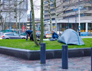 Demonstratie voor stoeptegel Benjamin