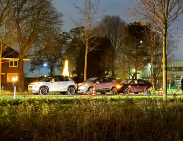 Drie auto's betrokken bij kop-staartaanrijding