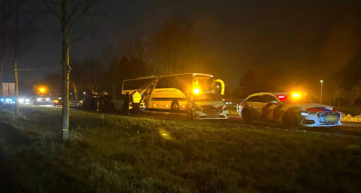 Drie auto's betrokken bij kop-staartaanrijding - Foto 2