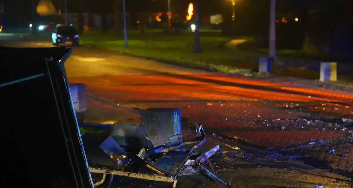 Traditiegetrouw gaat aanhanger in vlammen op - Foto 2