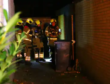 Bewoner blust brand in garage